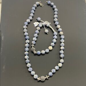 Sophisticated Blue Beaded Necklace and Bracelet Set